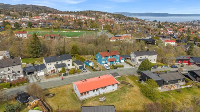 Velkommen til Elgvegen 24 - og denne spennende eiendommen beliggende i et attraktivt og sentrumsnært område på Havstein/Byåsen!