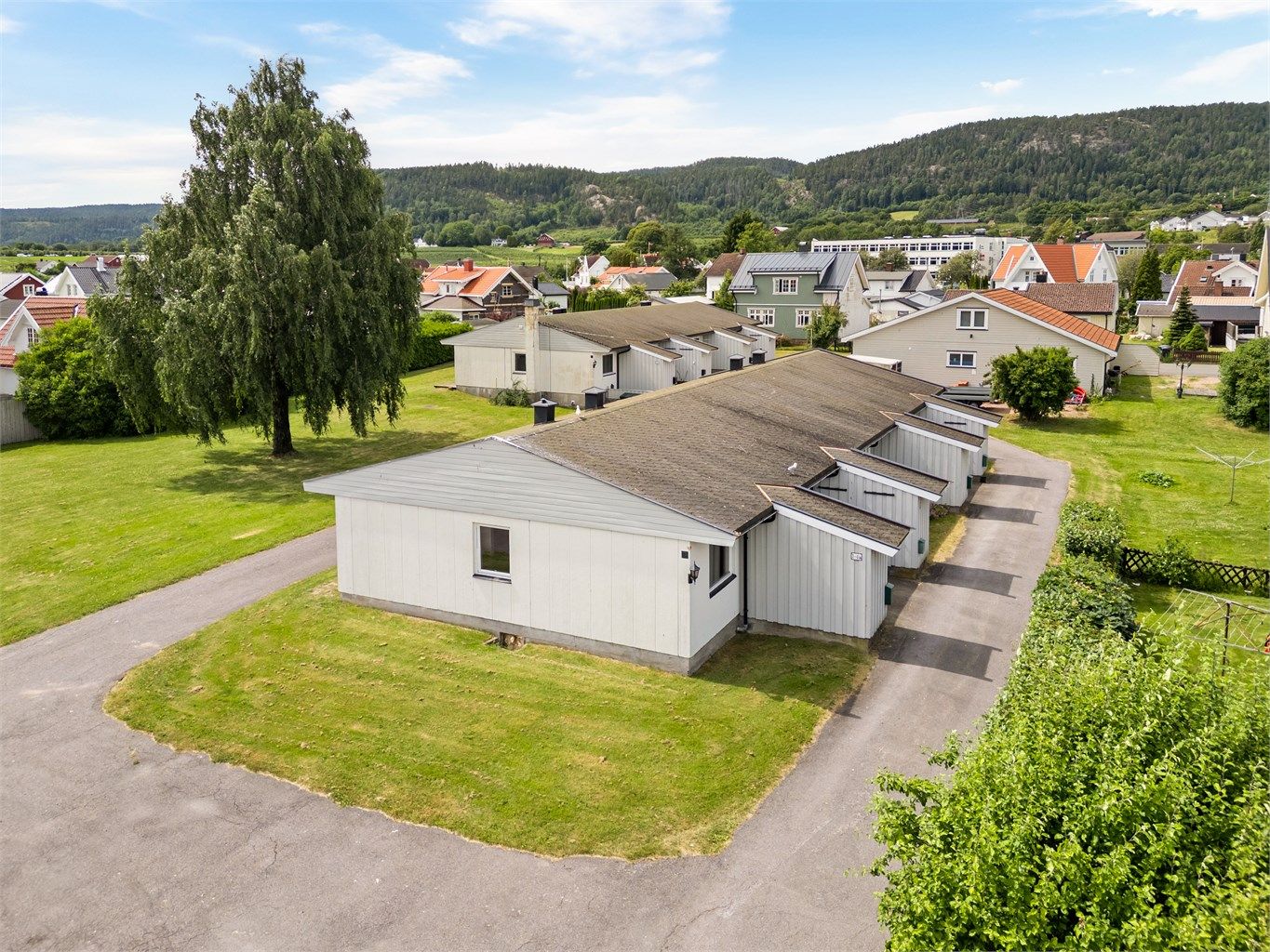 Utnyttet BYA for de to gjenstående bygningene er på ca. 580 kvm/ca. 15% (plattinger er ikke medtatt i beregningen), arealene er grovmål fra kommunes kartløsning,.
