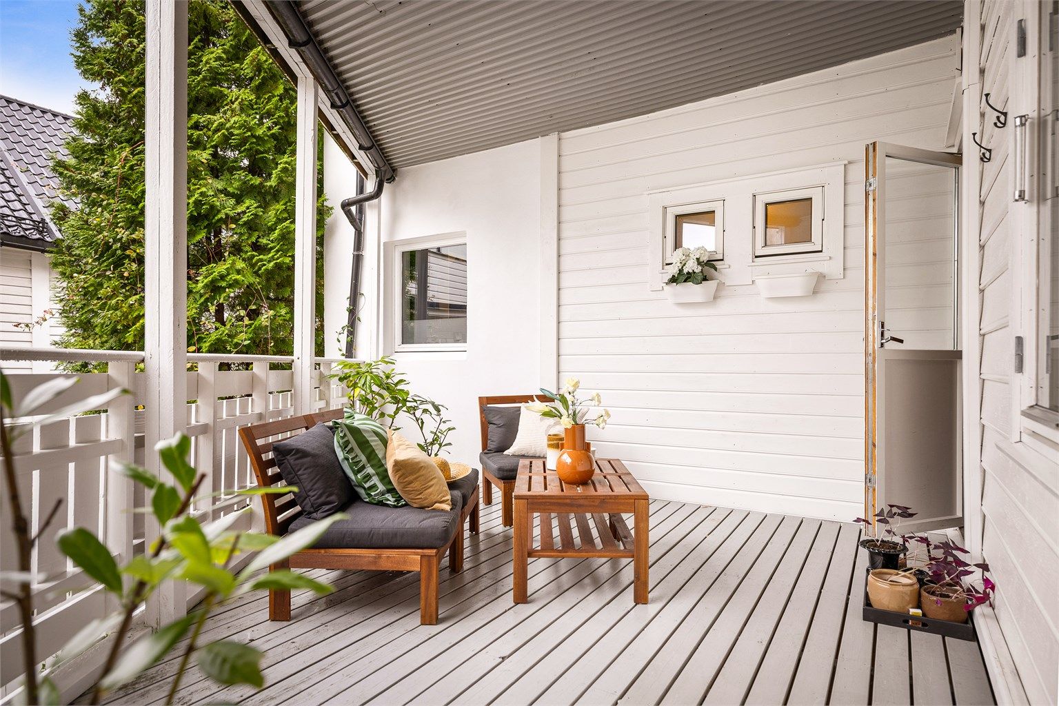 - Velkommen til Harald Hårfagres gate 16, en lekker bygårdsleilighet på Høyden, et av Bergens fineste strøk -