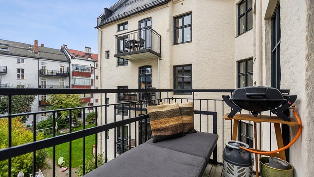 Gjennomført 3-roms andelsleilighet med klassiske kvaliteter og skjermet balkong med kveldssol.
Foto: EFKT