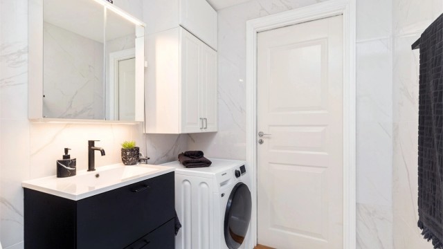 Det er opplegg til vaskemaskin på badet