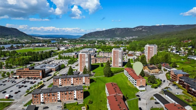 Leiligheten ligger i et etablert område med kort vei til både byens servicetilbud og markaområder.
Foto: Haiman Askari