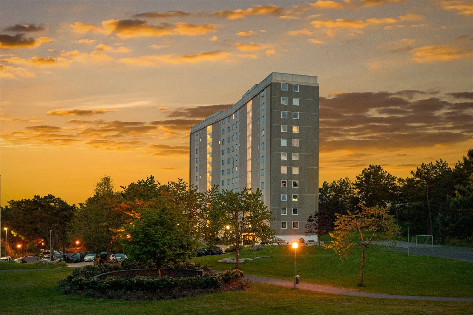 Et veletablert borettslag. Her kan man leve det enkle liv med trappefri adkomst, naturnære omgivelser og gode bussforbindelser.