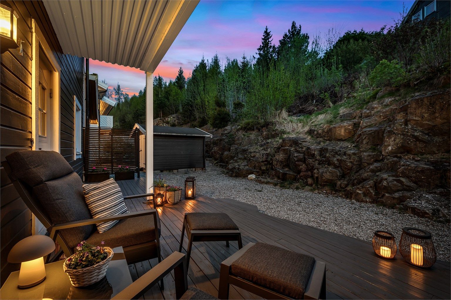 Skjermet uteplass med gode solforhold