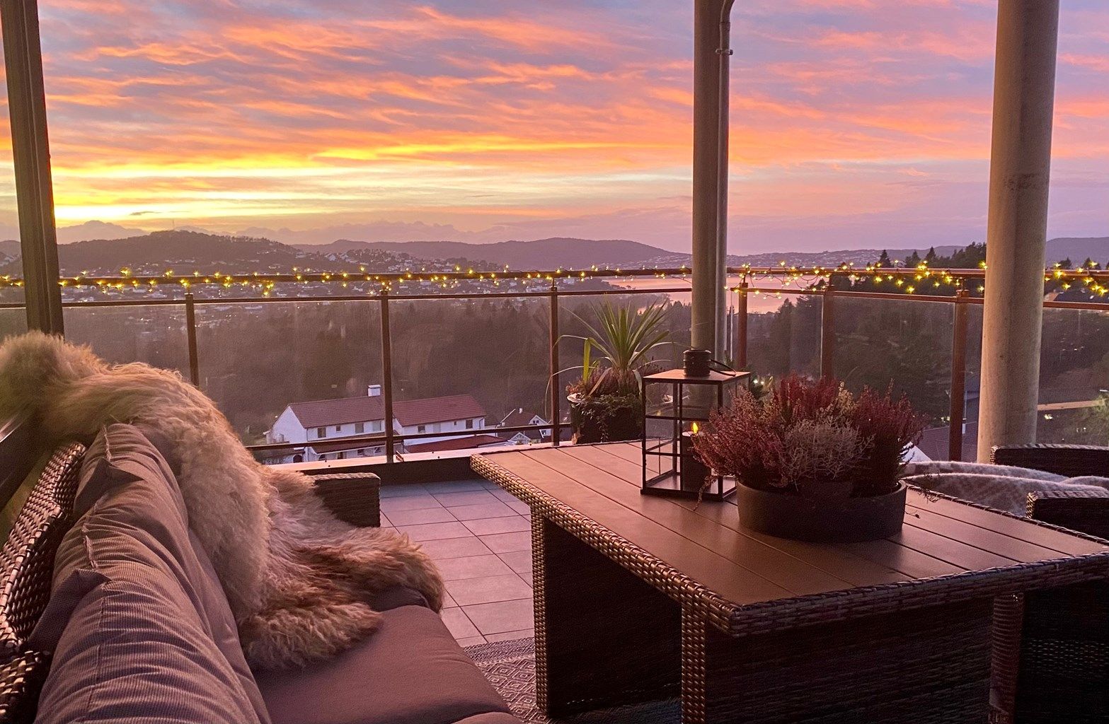 - Velkommen til visning i Glaskaråsen Panorama -