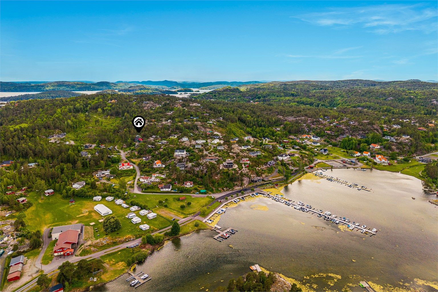 Båtplassen ligger skjermet for vind inne i Sekkekilen.