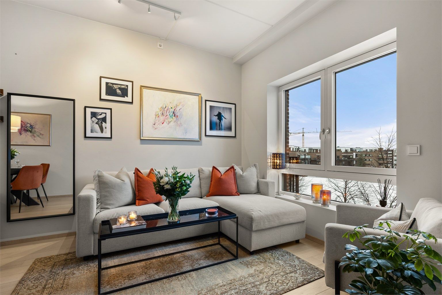 En herlig og innholdsrik 2-roms med god planløsning, høy standard og en hyggelig, solrik balkong.