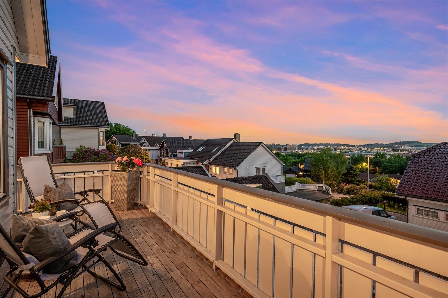 Flott utsikt og meget gode solforhold. 