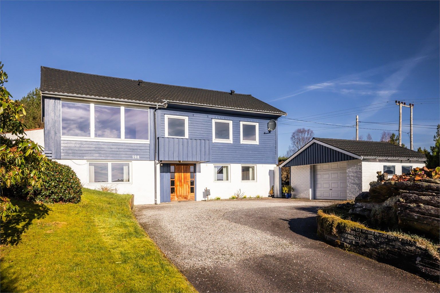 Velkommen til Fauskangervegen 198 - Presentert av Bernt Ådlandsvik for Eiendomsmegler Krogsveen. 