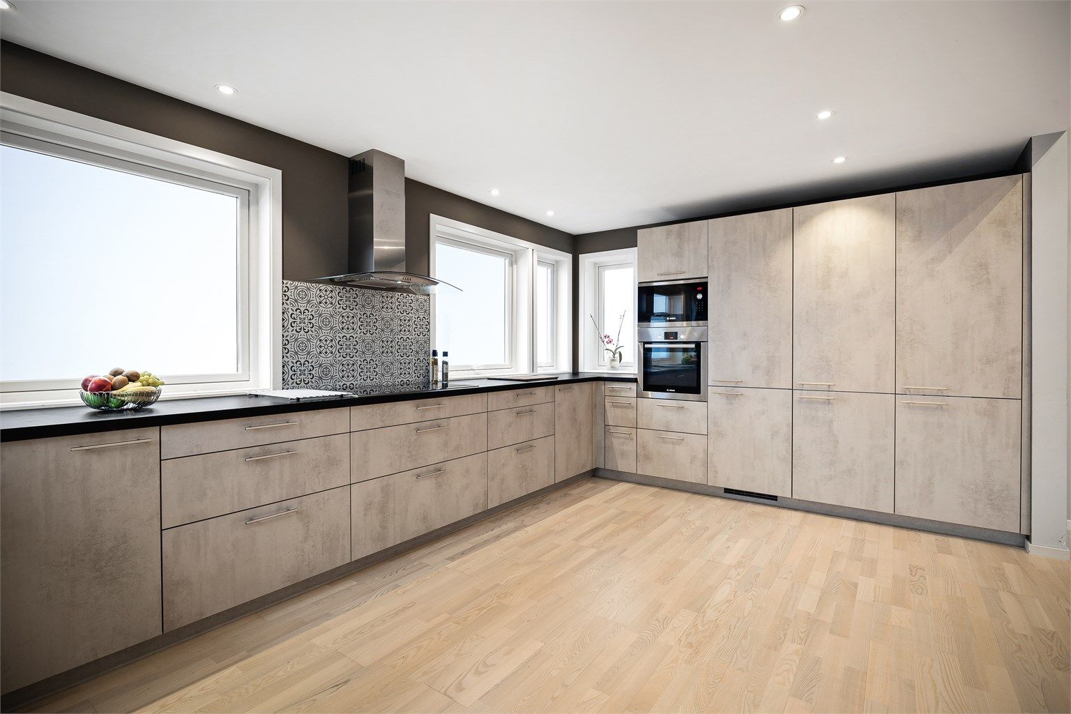 Over- og underskap samt høyskap i glatt utførelse