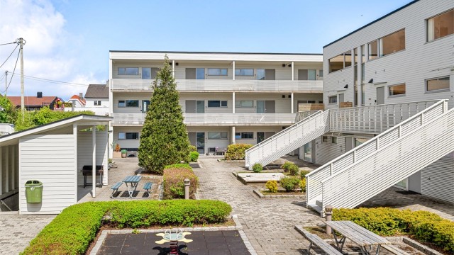 Veldrevet sameie med hyggelig felles uteområder og sykkelparkering under tak