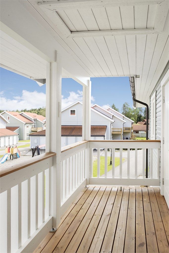 Overbygget veranda ved inngangsparti