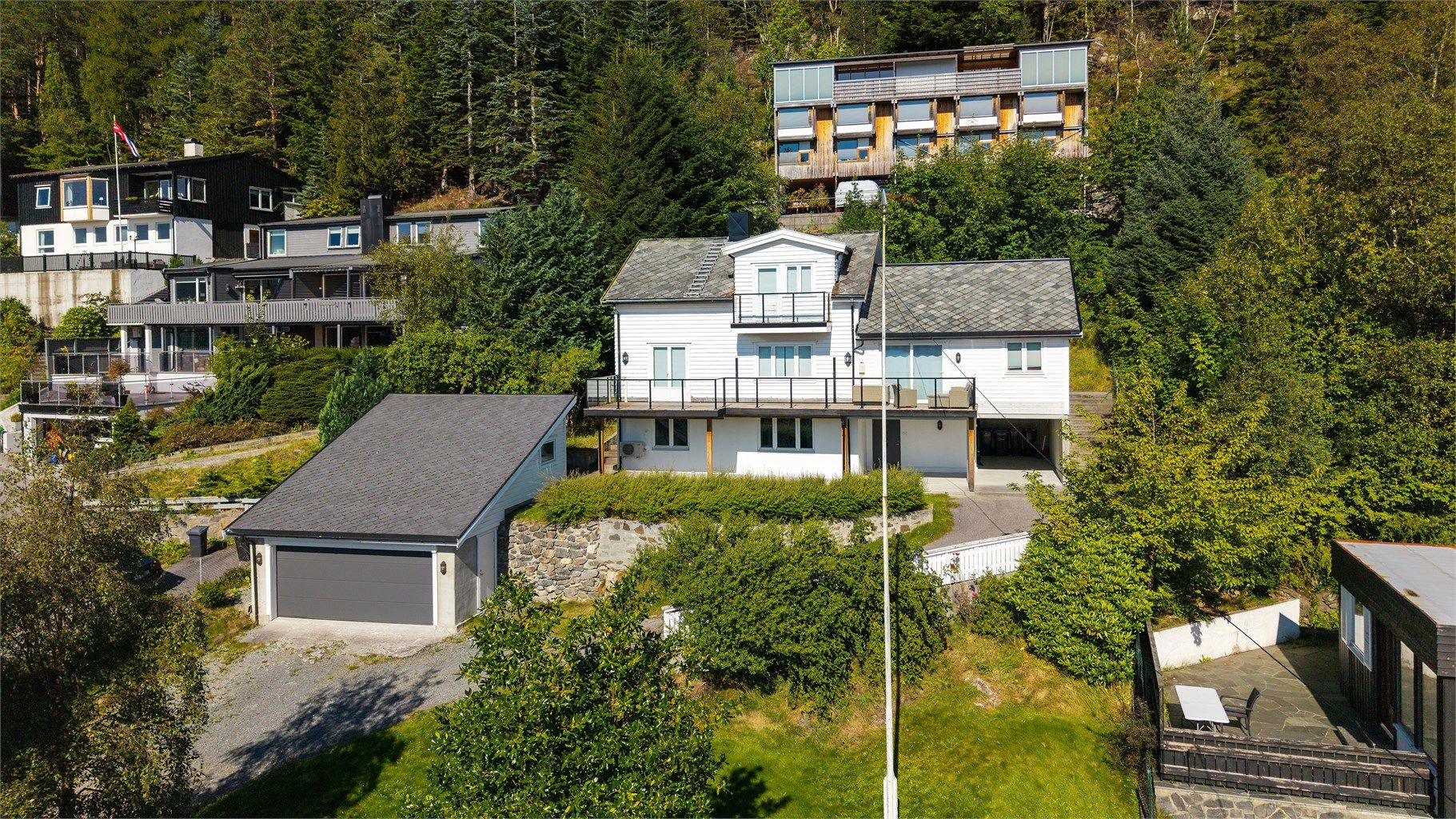 Velkommen til Bøgata 9a presentert av Krogsveen v/Eiendomsmegler/Partner Marit Stuen Aursnes