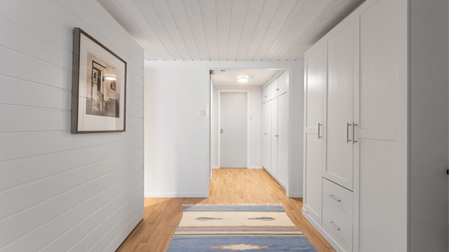 Kjelleren har store, disponible arealer med et betydelig lagringspotensial.