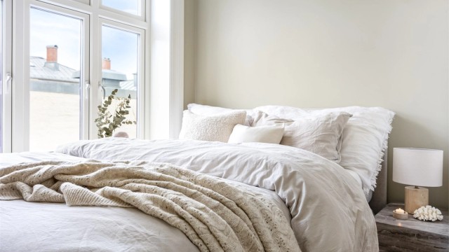 Soverommet vender mot rolige omgivelser uten innsyn.