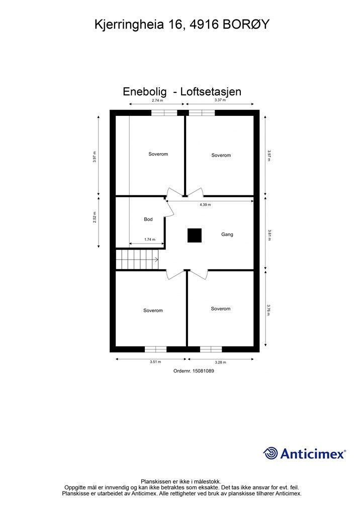Loftsetasjen rommer fire soverom, en bod og en gang, og utnytter arealet effektivt.