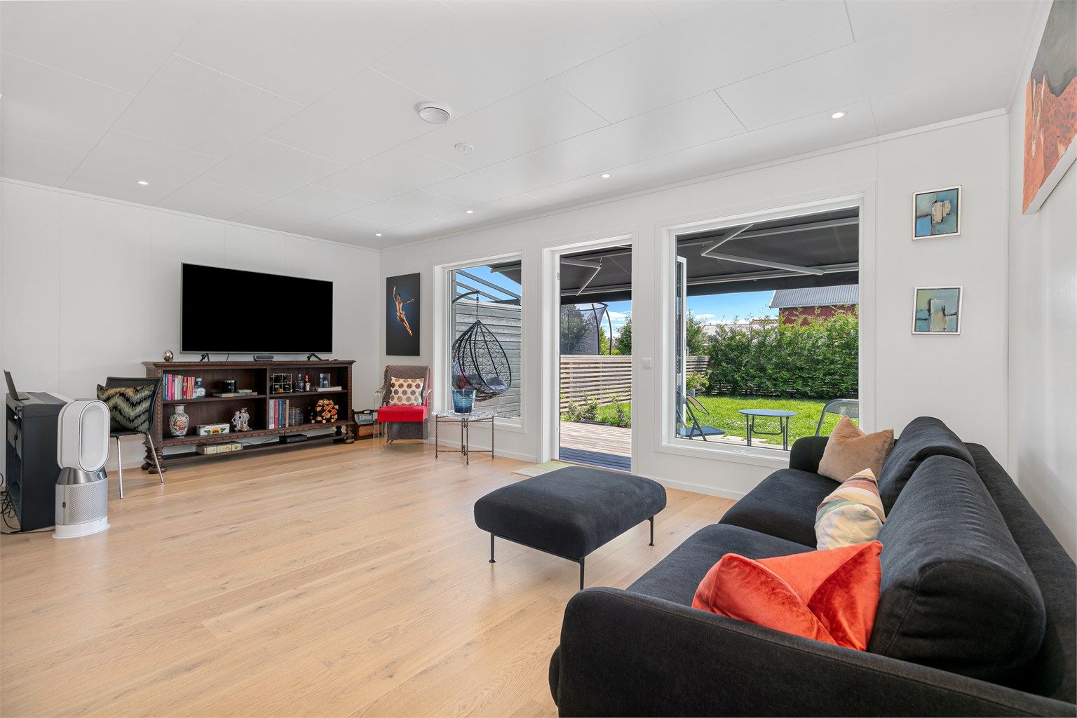 Hele 1.etg. har varme i gulv