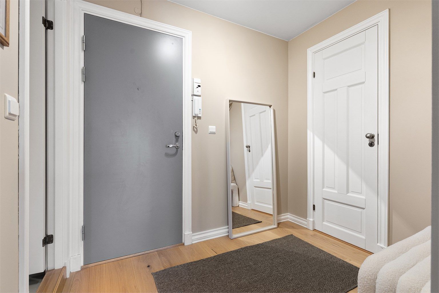 I tillegg disponerer leiligheten en ekstern bod på 2 m² i 3. etasje.