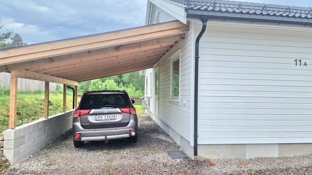Det er lagt opp kurs for enkel montering av elbillader i carporten.