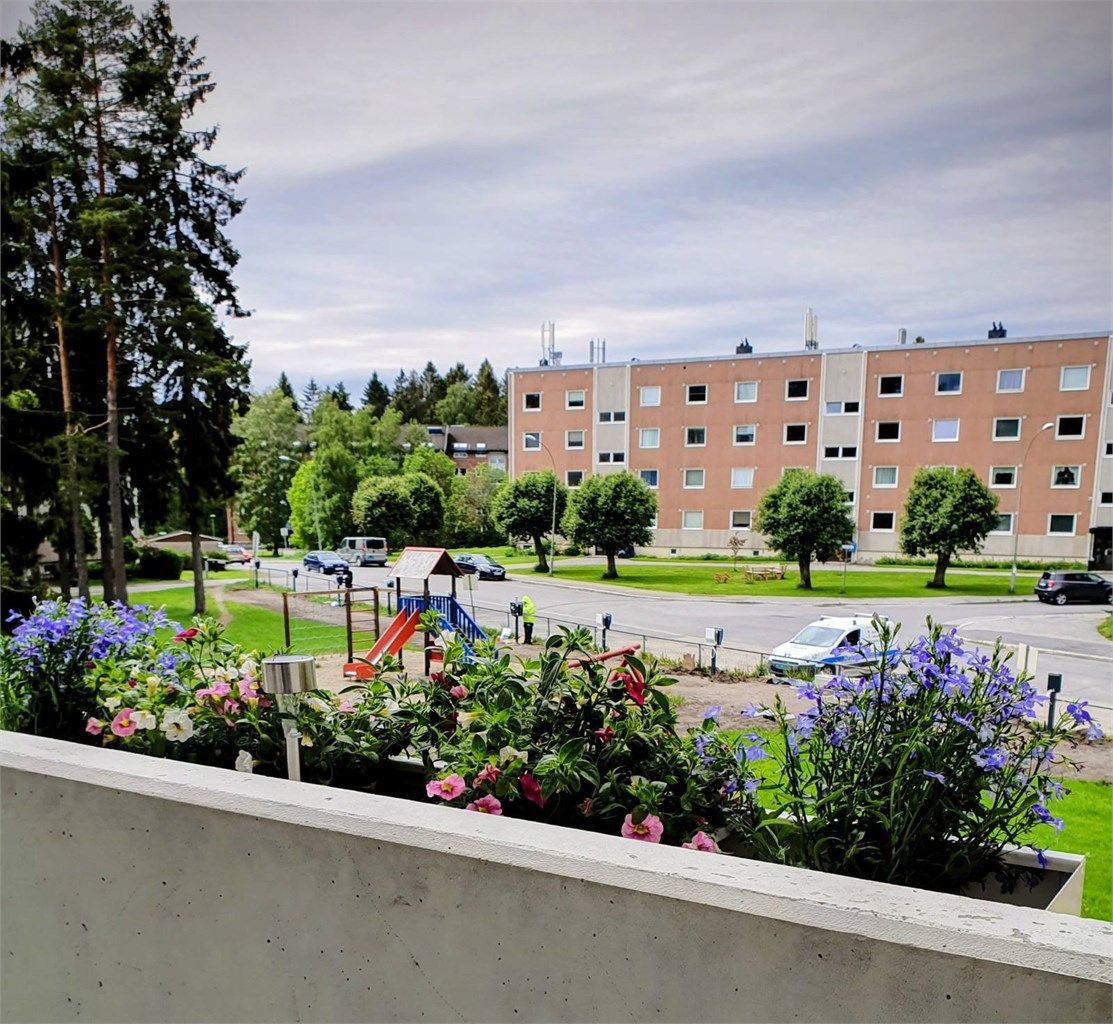 Utsikten fra balkongen - sommerstid.
(Privat bilde)