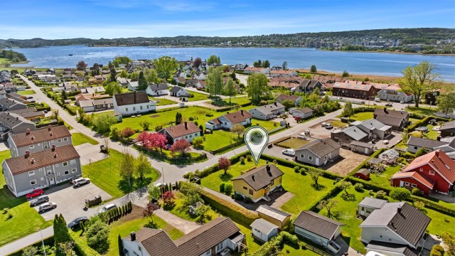 Beliggende i et etablert og rolig område !