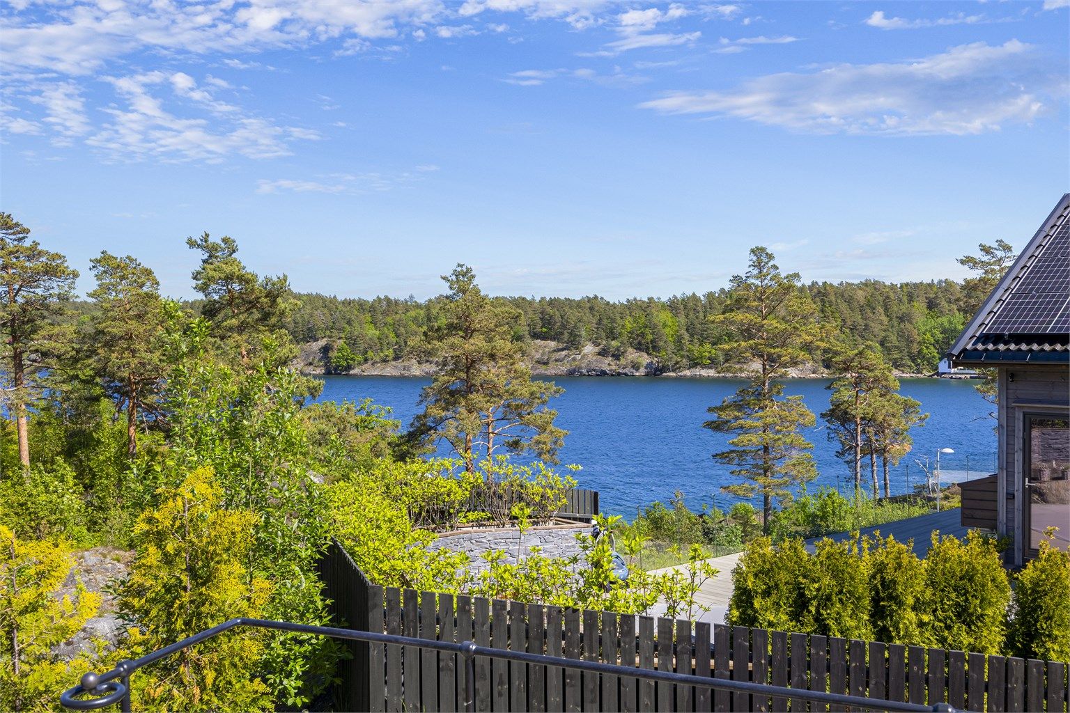 Fantastisk utsikt til Sandøya og Hagefjorden.