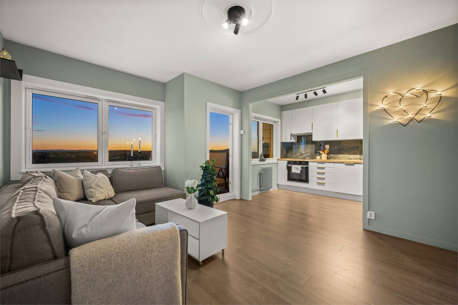 Velkommen til Bølerlia 8 – pen 2-roms i 8. etasje med flott utsikt.
Foto: Martine Eren Jacobsen.