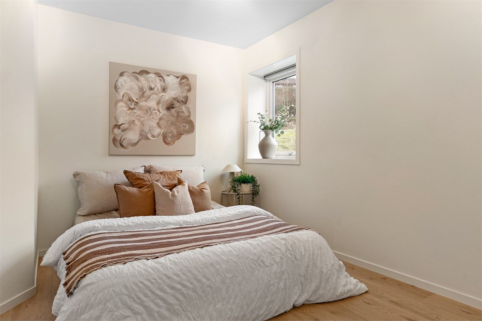 - Hovedsoverommet er av god størrelse -