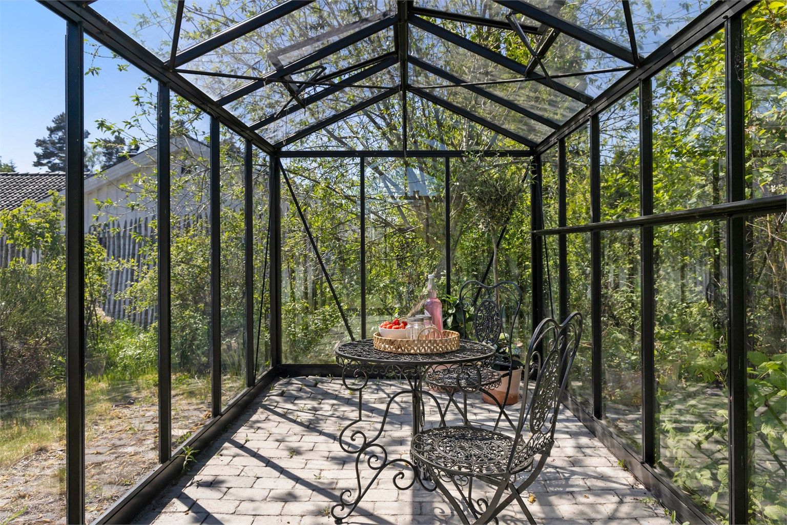 Her er det god plass til både å dyrke og til å bare sitte og nyte de flotte omgivelsene