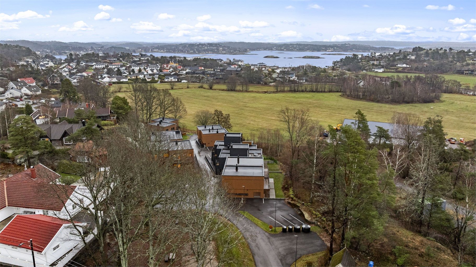 Nyoppført bolig fra 2023 - med kort vei til fantastiske turområder.