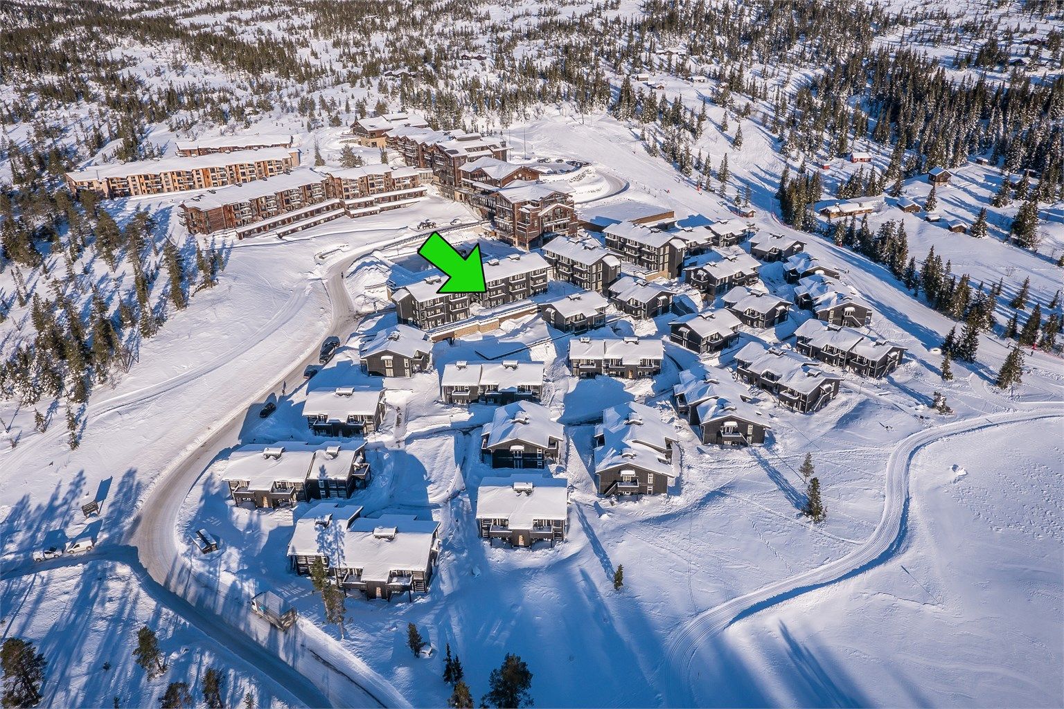 Nydelig hjørneplassering i hus X - 2. etg. - Trappefri adkomst - Solrikt - Utsikt 