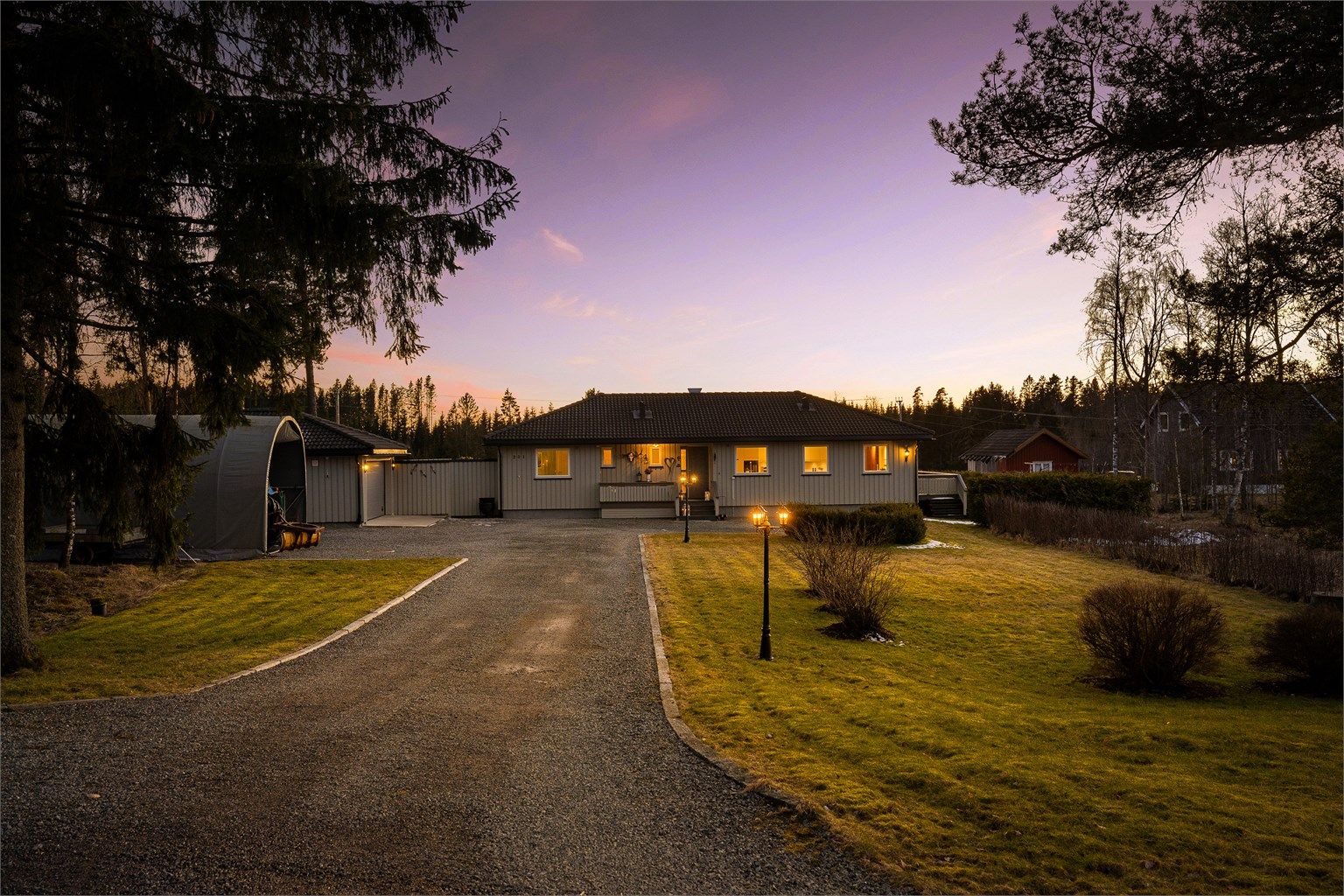 Nøtteholveien 201 presenteres av Amir Pedersen-Paydar i Krogsveen.