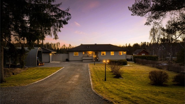 Nøtteholveien 201 presenteres av Amir Pedersen-Paydar i Krogsveen.