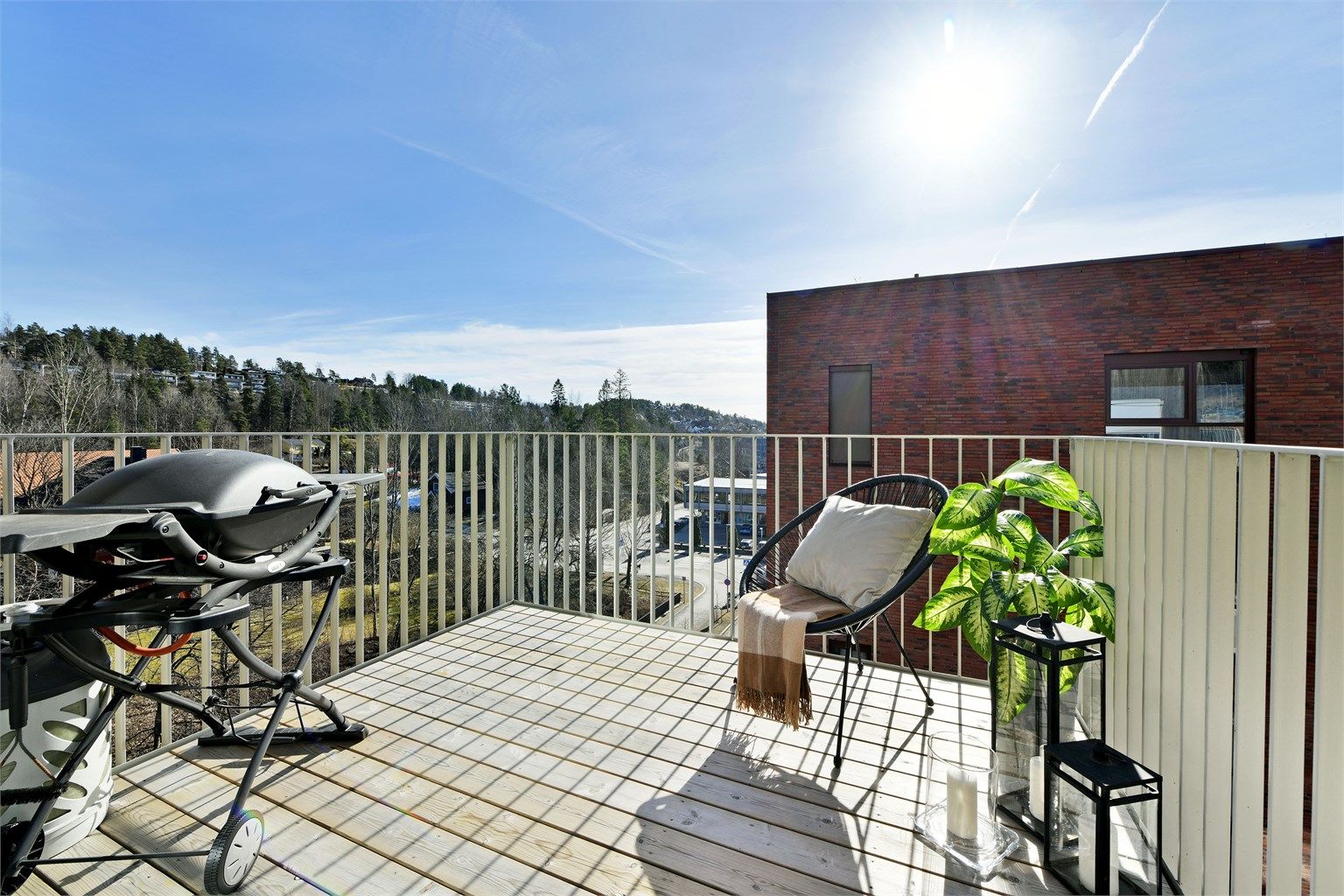 Sebastian Håbesland v/Krogsveen presenterer Ormerudveien 1F - flott beliggende leilighet i 4. etasje - solrik uteplass med pent utsyn