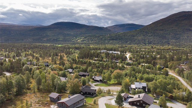 Lysbakken hyttefelt ligger i et rolig og snøsikkert fjellområde like øst for Bjorli sentrum.