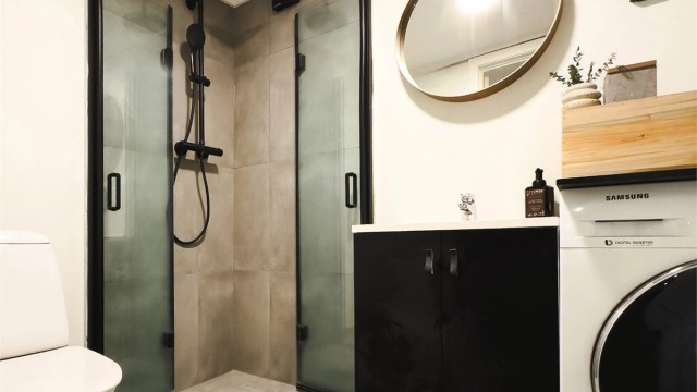 Nylig oppusset bad (2025). Ny membran og fliser. Nye mansjetter med nedsenket dusjsone og ny sealstrip