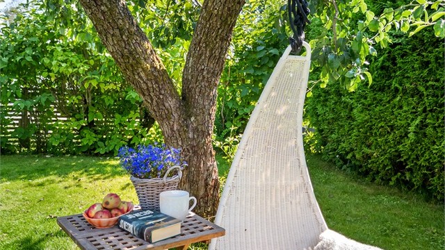 God plass til både lek og avslapping i hagen