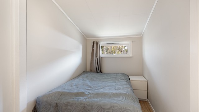 Rommet var opprinnelig tegnet som bod. Bruksendringen er en søknadspliktig endring som ikke er dokumentert godkjent hos kommunen.