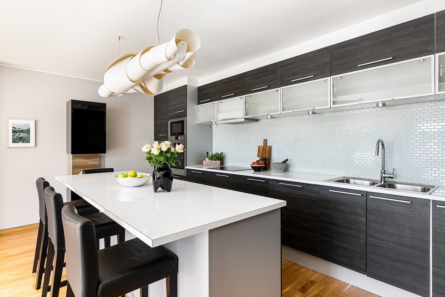 Kjøkkenet ble i 2013 oppgradert med stilsikker innredning fra HTH.