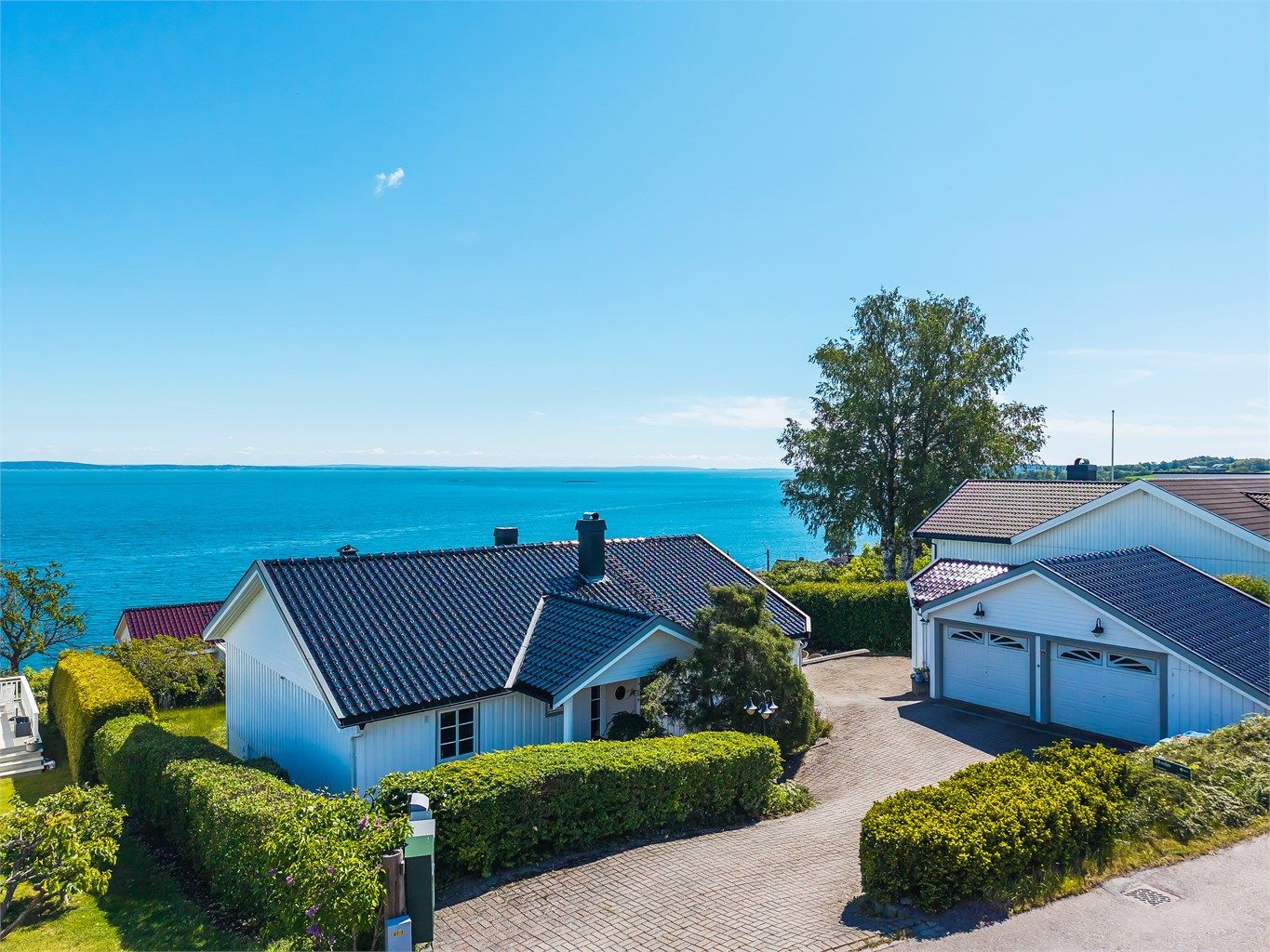 Eiendommen har en luftig beliggenhet! i et populært villastrøk