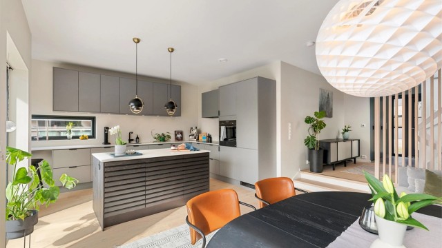 Meget godt med skap- og benkeplass