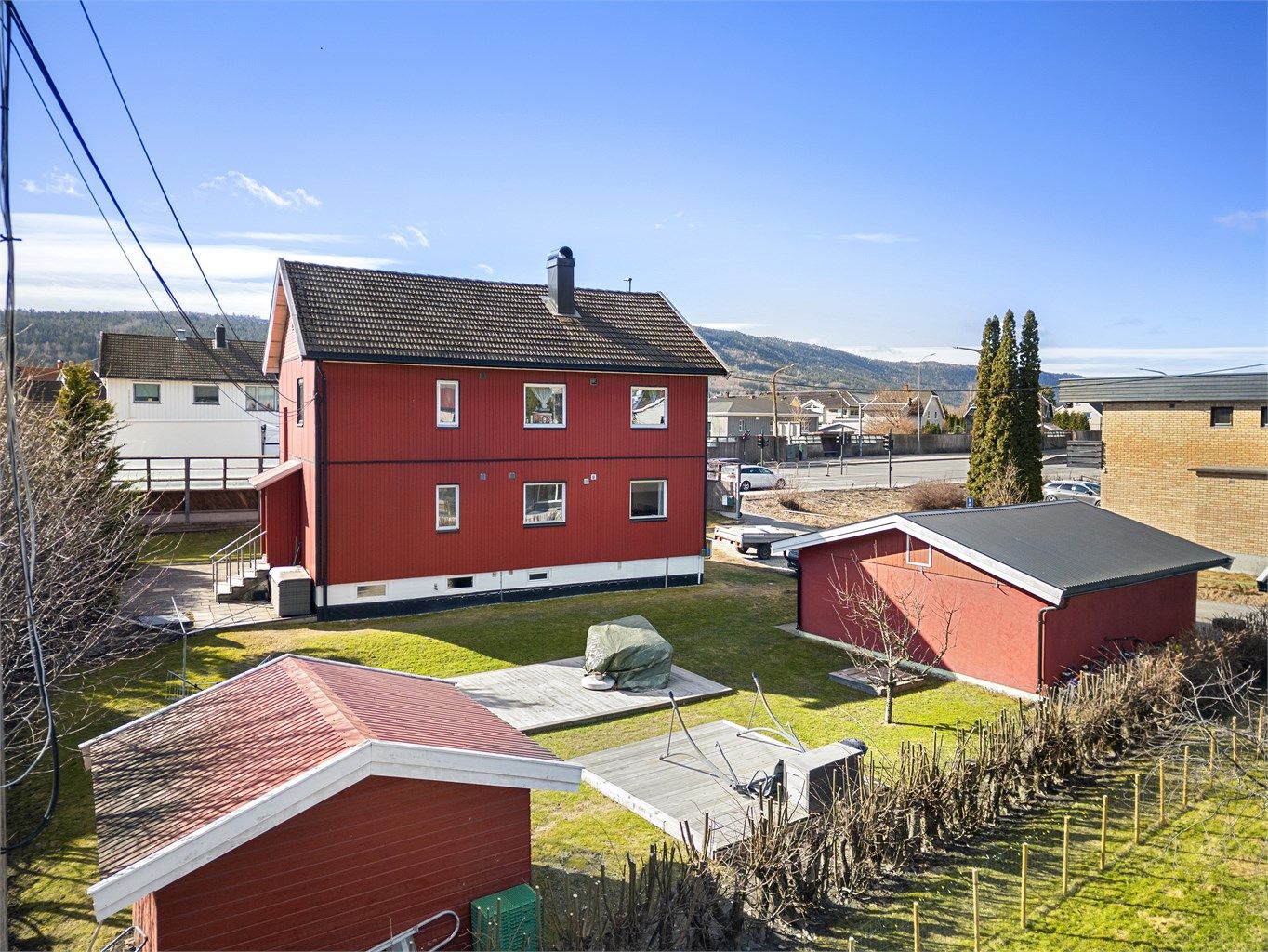 Innholdsrik halvpart av tomannsbolig over to plan. 
Foto: Ole Thorgeir Solheim Thoresen