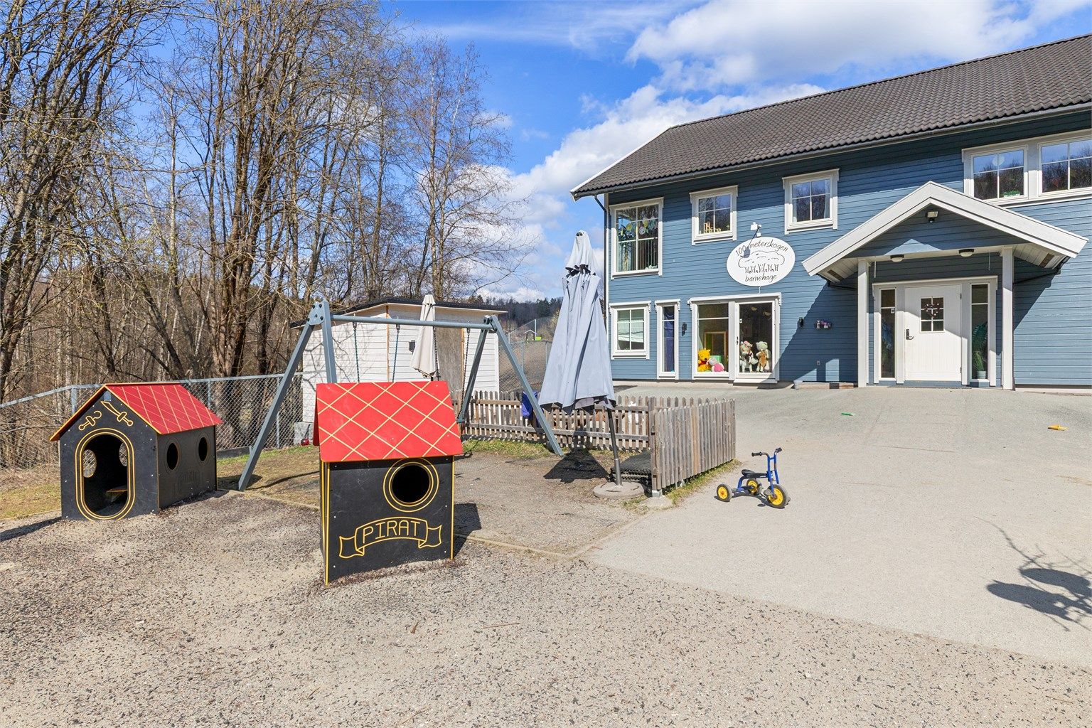 Barnehage rett ved leiligheten