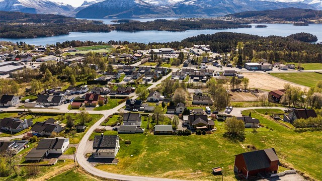 Området byr på flotte rekreasjonsmuligheter som båtliv, padling og bading i Skodjevika