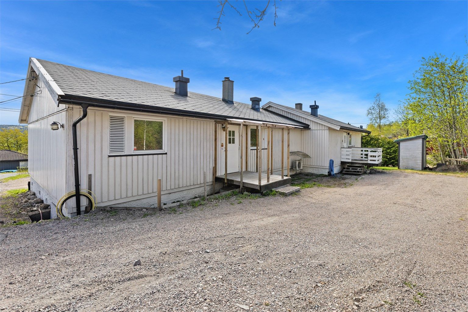 Inngangssiden av boligen