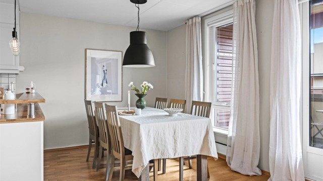 God plass til spisestue.