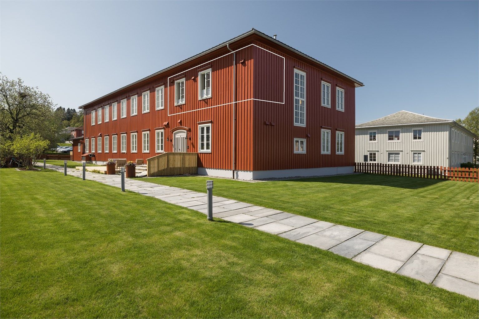 Velkommen til Ulavegen 7B - og denne arealeffektive 1-roms selveierleiligheten beliggende i et sentrumsnært og attraktivt boligområde på Persaunet!