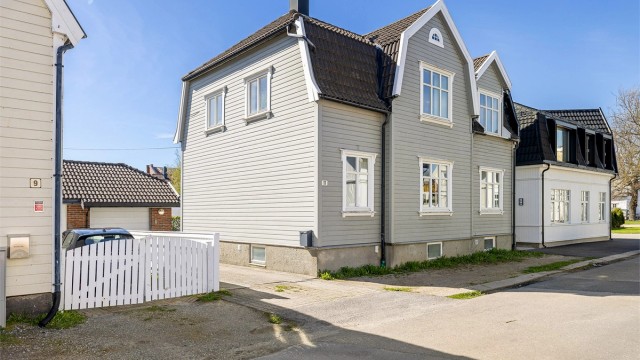 Mads W.Stangs gate 11 presenteres av Per-Espen Omberg i Krogsveen.