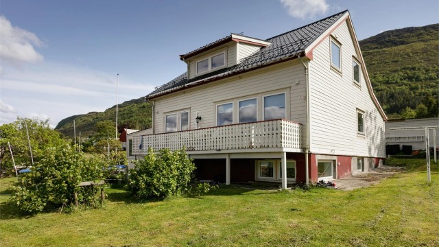 Velkommen til Vadbakkvegen 14 på Hareid presentert av Eiendomsmegler Christian Nogva Aarseth