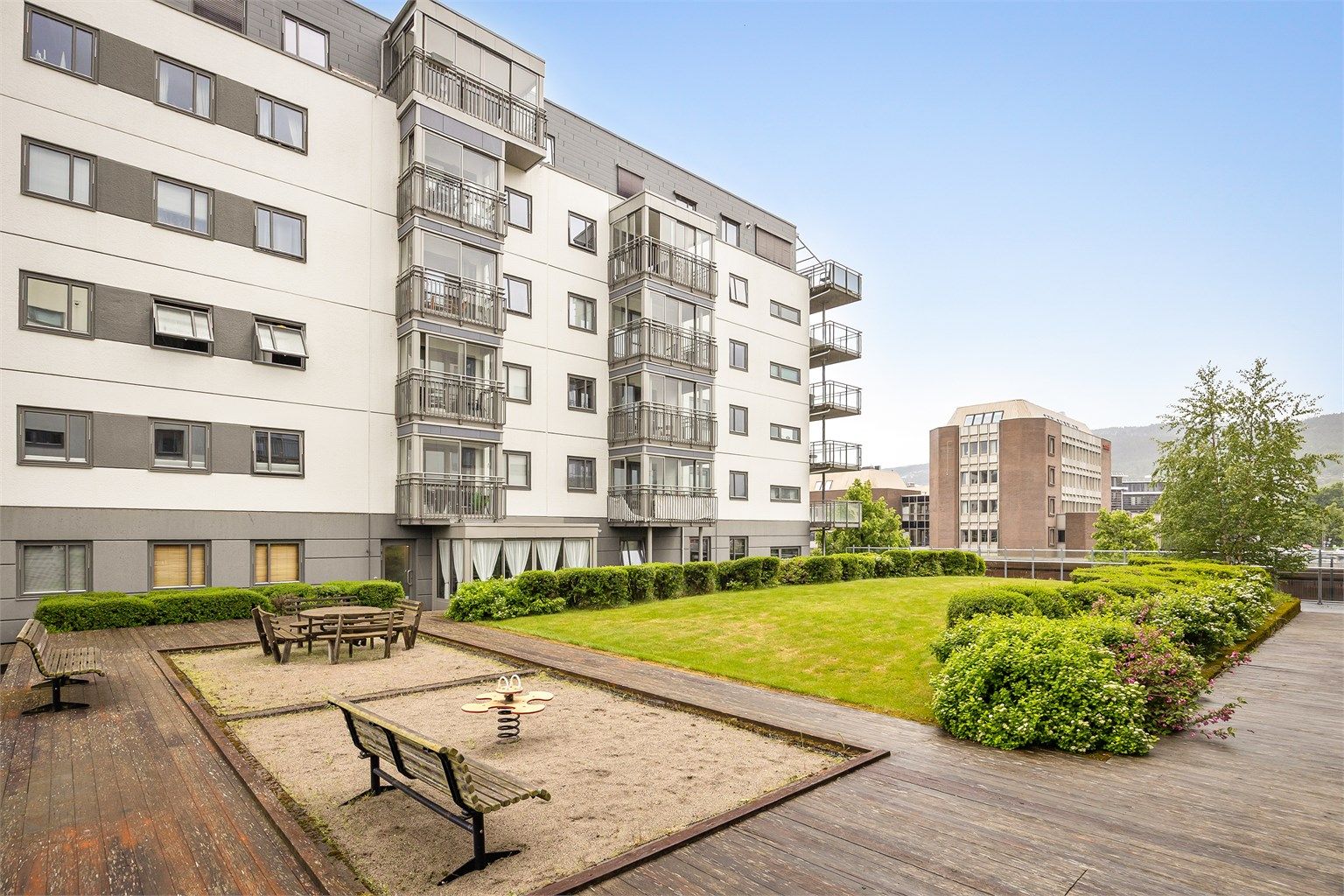  Leiligheten har en svært sentral beliggenhet i Drammen sentrum med kort vei til "alt". Foto: Stine Prøitz Jørgensen